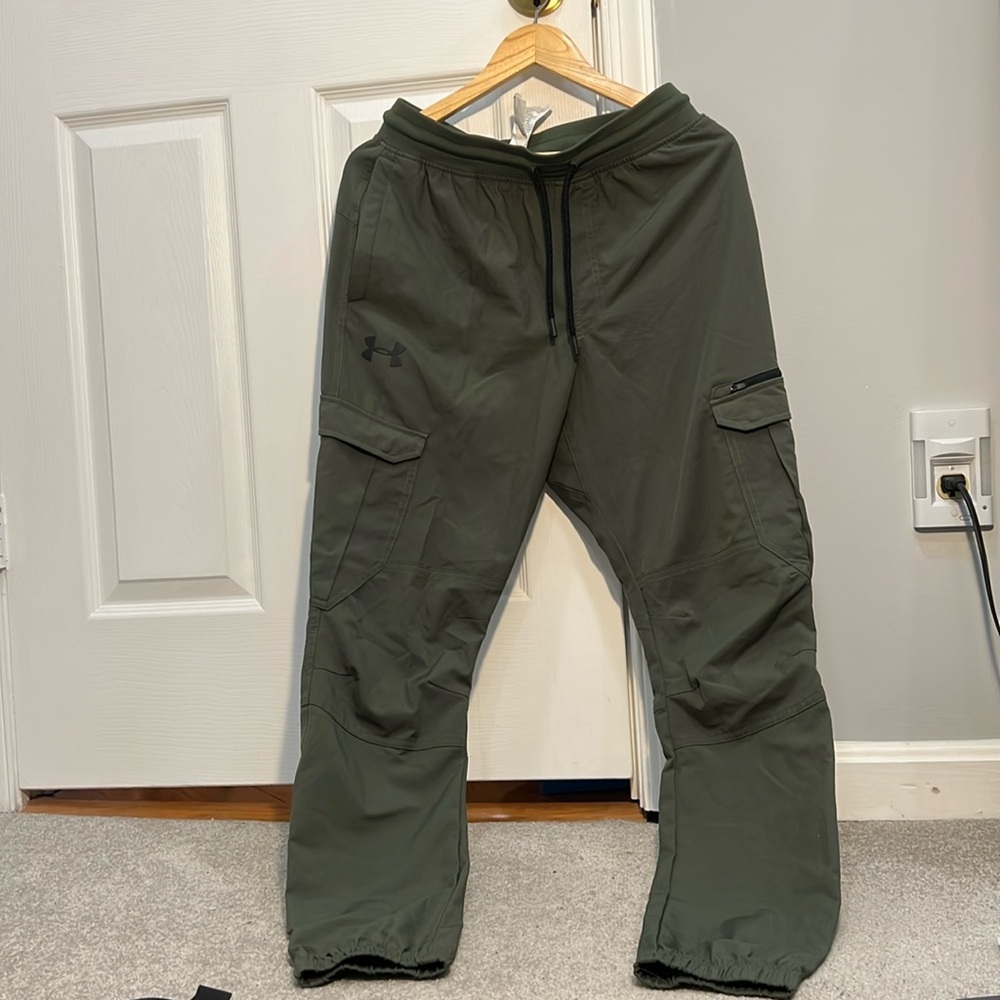 Under Armour AU Olive gym pants cargo Joggers Medium